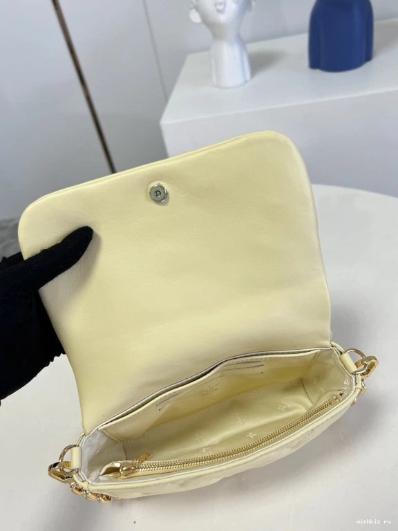 WIS ON LOUIS BUBBLEGRAM VUITTON WALLET STRAP 0804